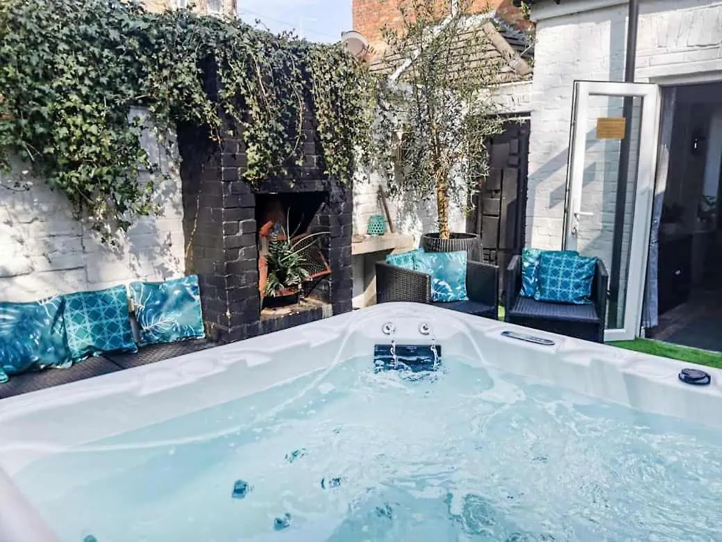 Hot Tub Escape Villa Bournemouth 0*,